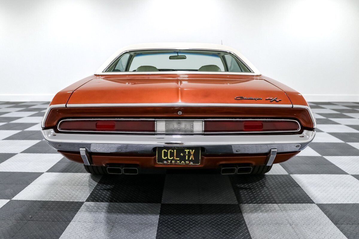 Dodge-Challenger-1970-5