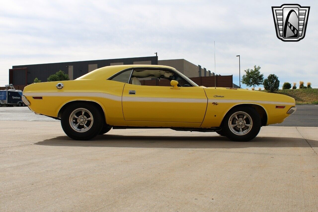 Dodge-Challenger-1970-7