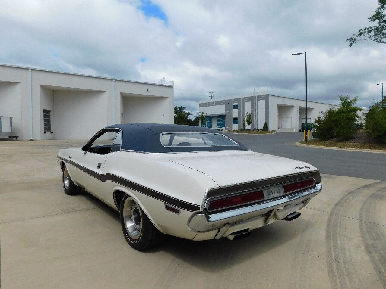 Dodge-Challenger-1970-8