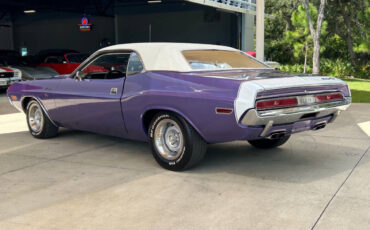 Dodge-Challenger-1970-9