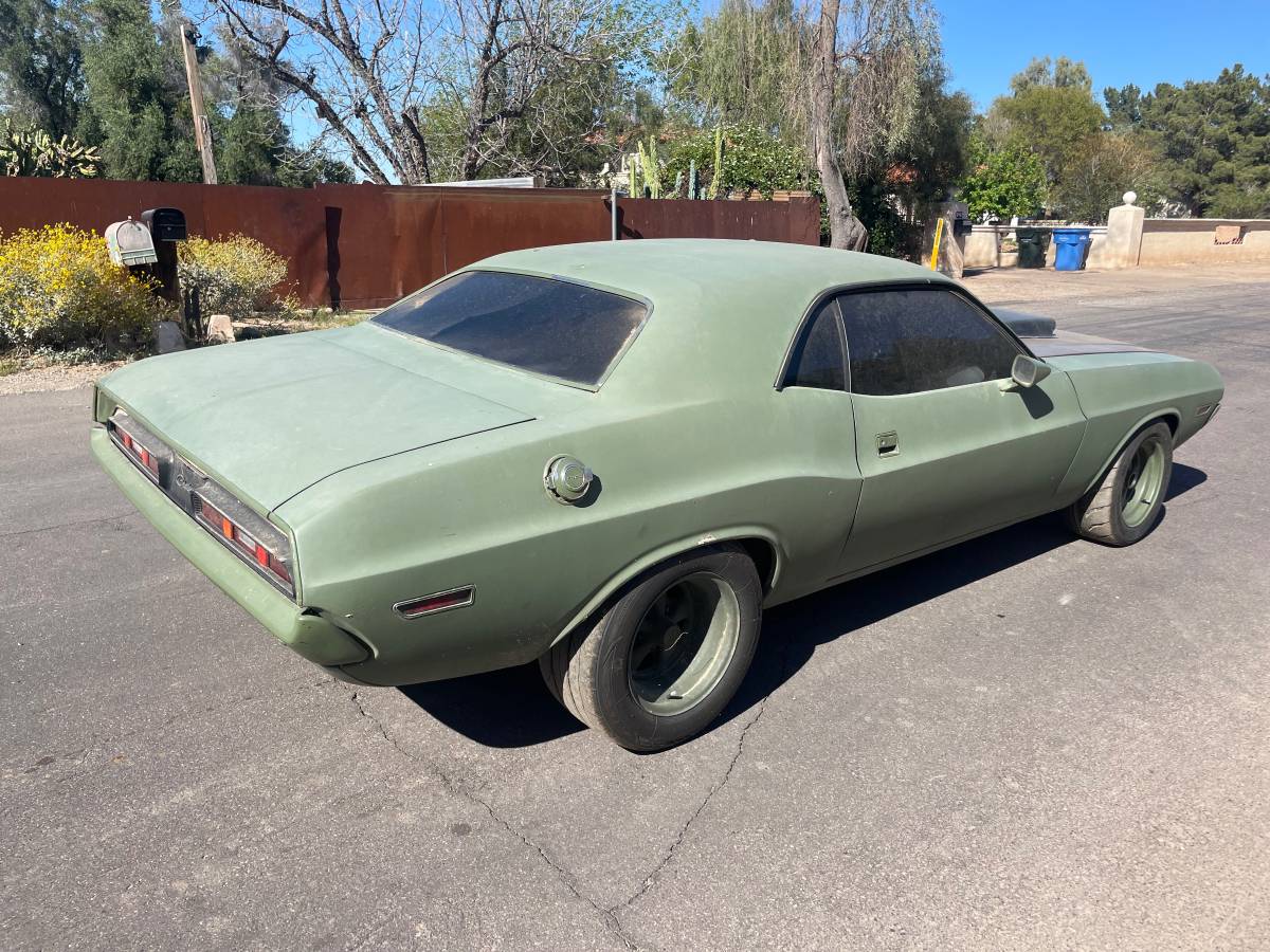 Dodge-Challenger-1971-2