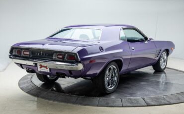 Dodge-Challenger-1972-4