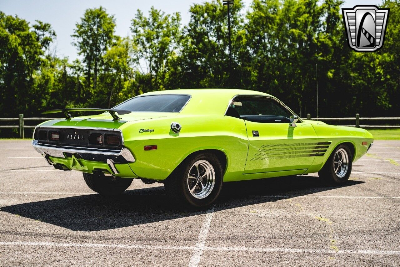 Dodge-Challenger-1972-6