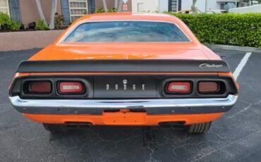 Dodge-Challenger-1973-11