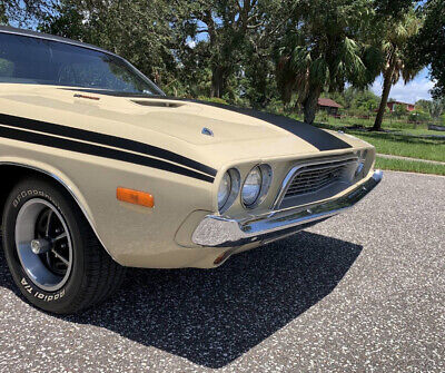 Dodge-Challenger-1973-11