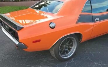 Dodge-Challenger-1973-2