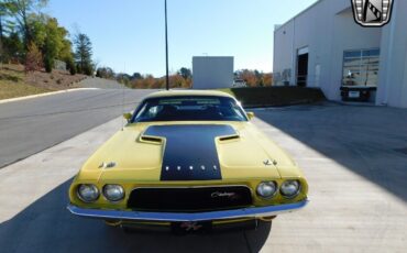 Dodge-Challenger-1973-3