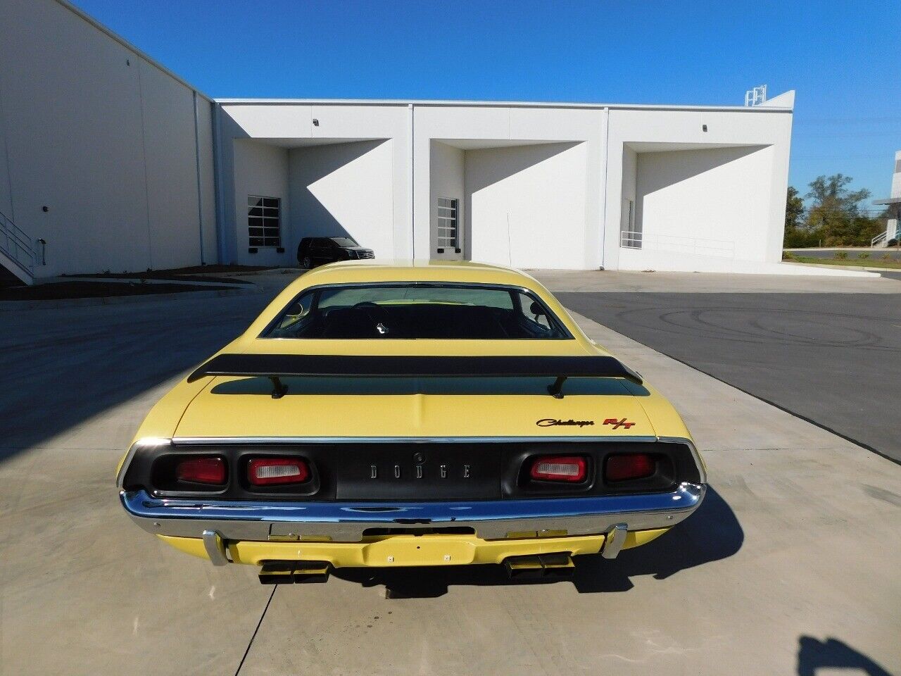 Dodge-Challenger-1973-9