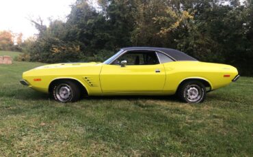 Dodge-Challenger-1974-1