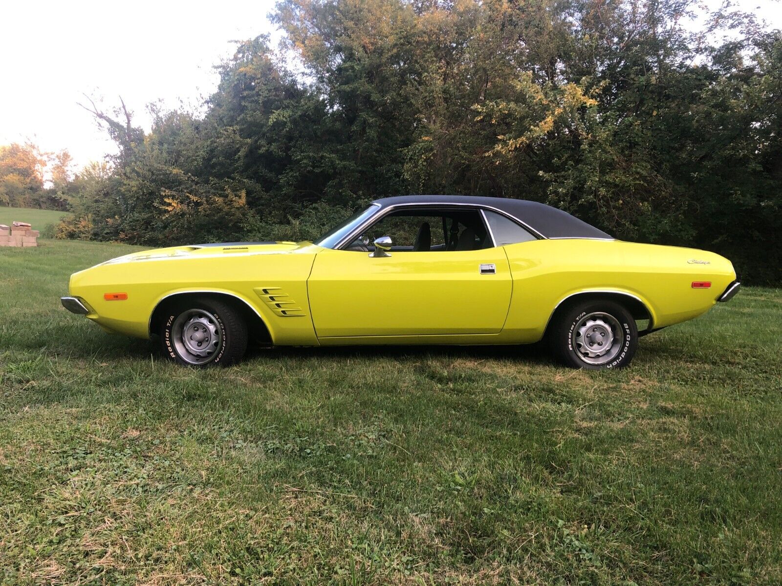 Dodge-Challenger-1974-1