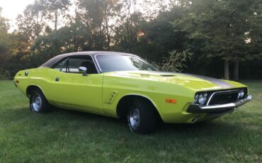 Dodge-Challenger-1974-3