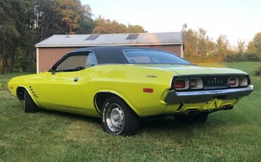 Dodge-Challenger-1974-7