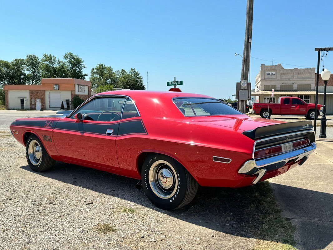 Dodge-Challenger-TA-1970-3