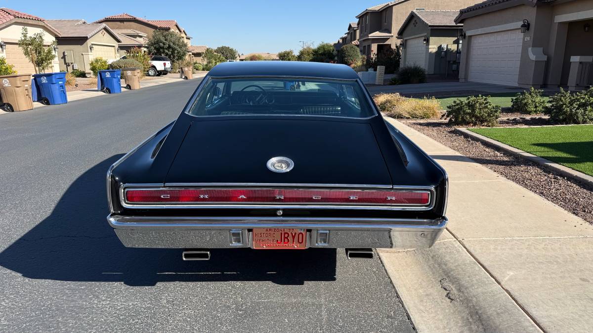 Dodge-Charger-1967-11