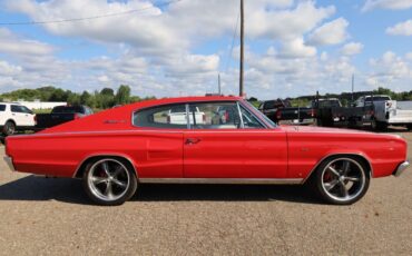 Dodge-Charger-1967-4