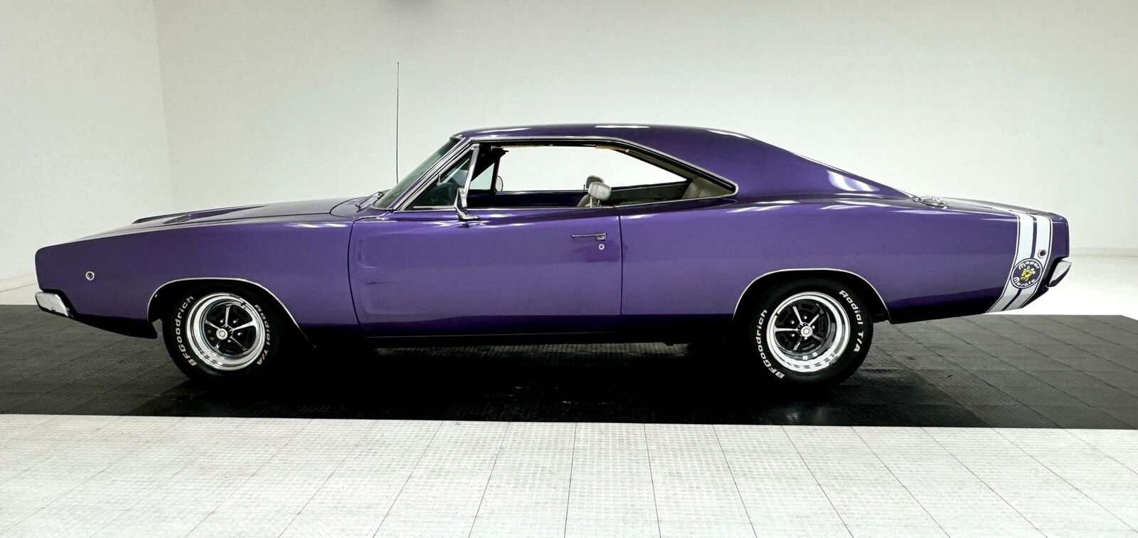 Dodge-Charger-1968-1