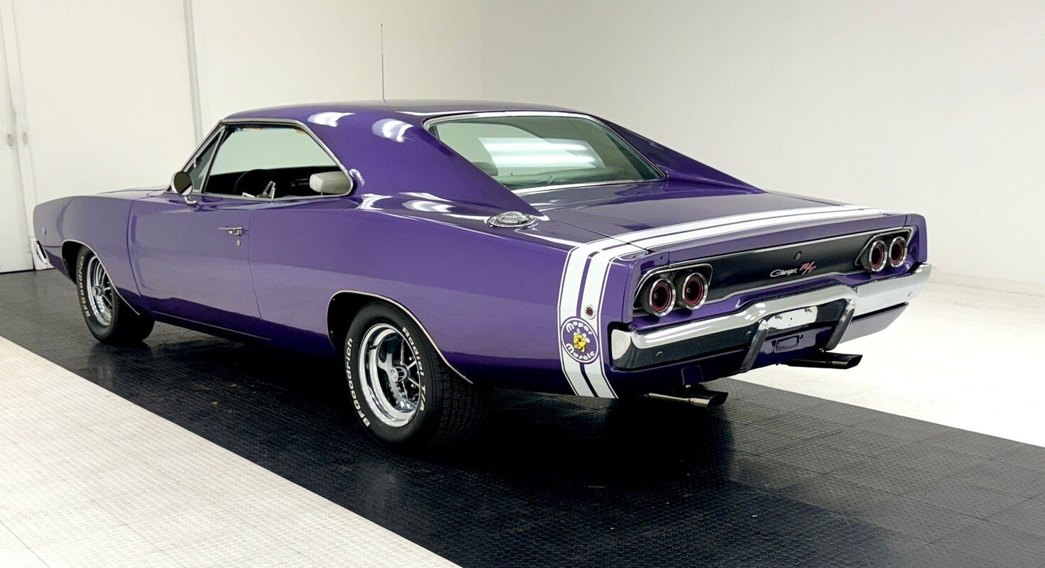 Dodge-Charger-1968-2