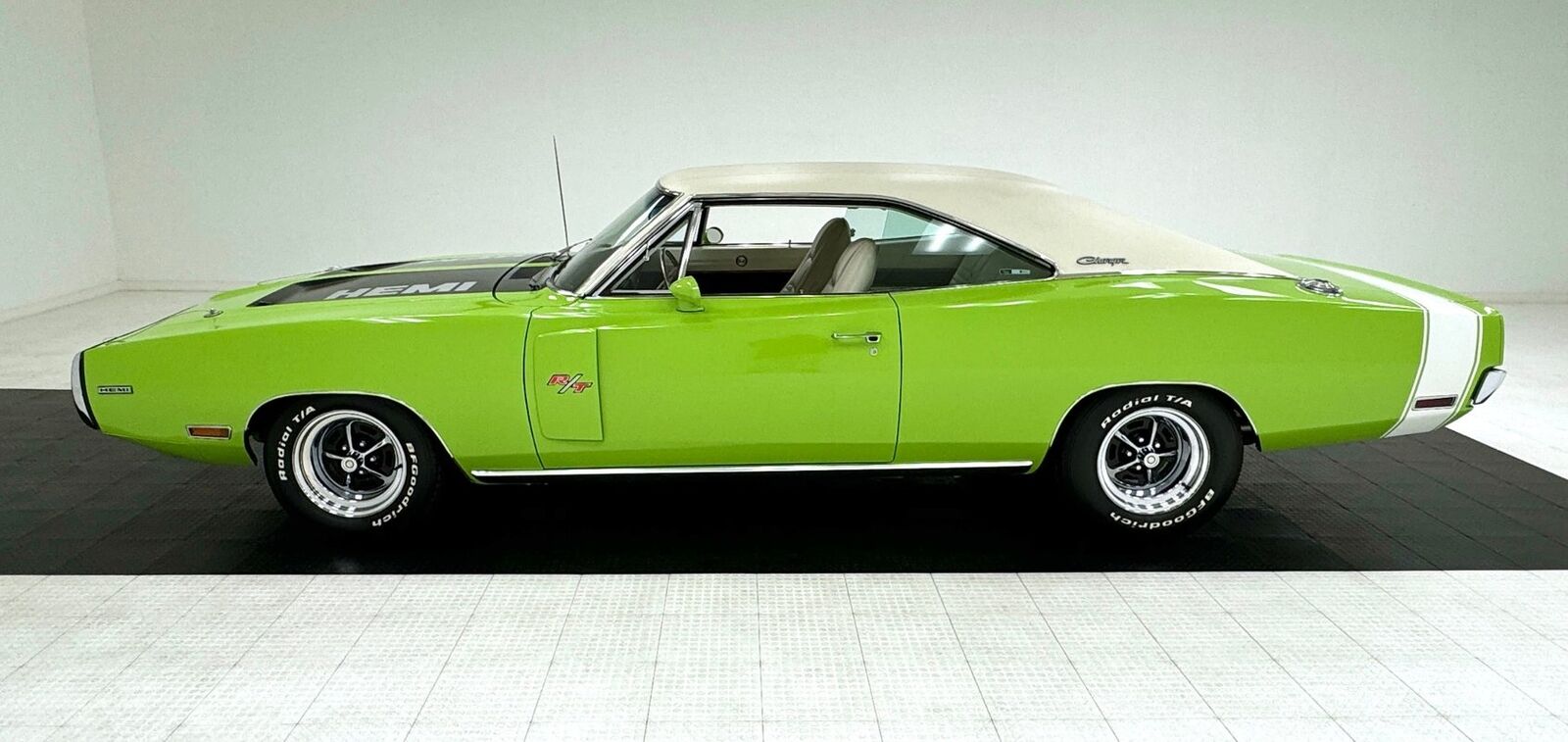 Dodge-Charger-1970-1