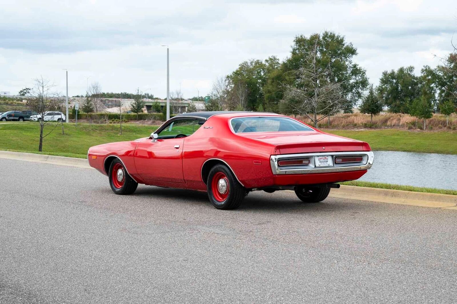 Dodge-Charger-1972-19