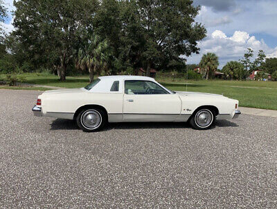 Dodge-Charger-1976-4