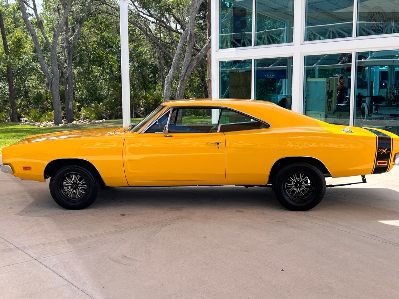 Dodge-Charger-Coupe-1969-1