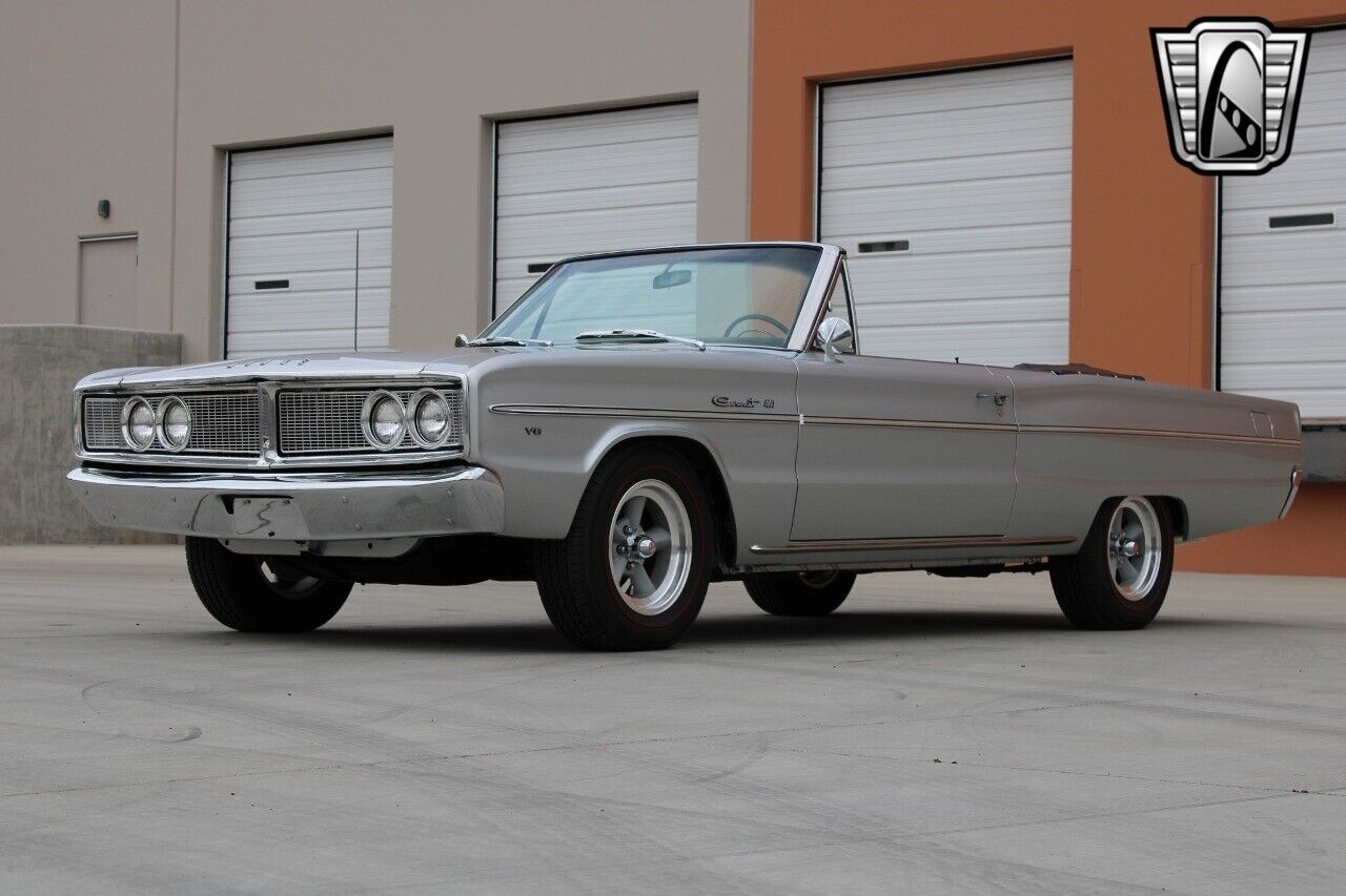 Dodge-Coronet-1966-4