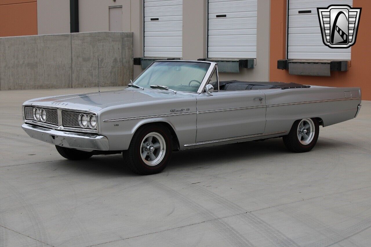 Dodge-Coronet-1966-5