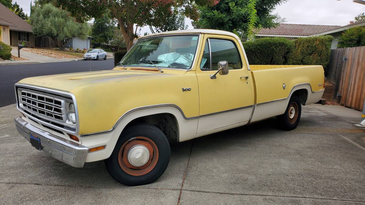 Dodge-D100-adventurer-1974