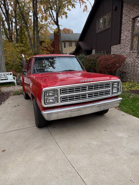 Dodge-D150-1979-2