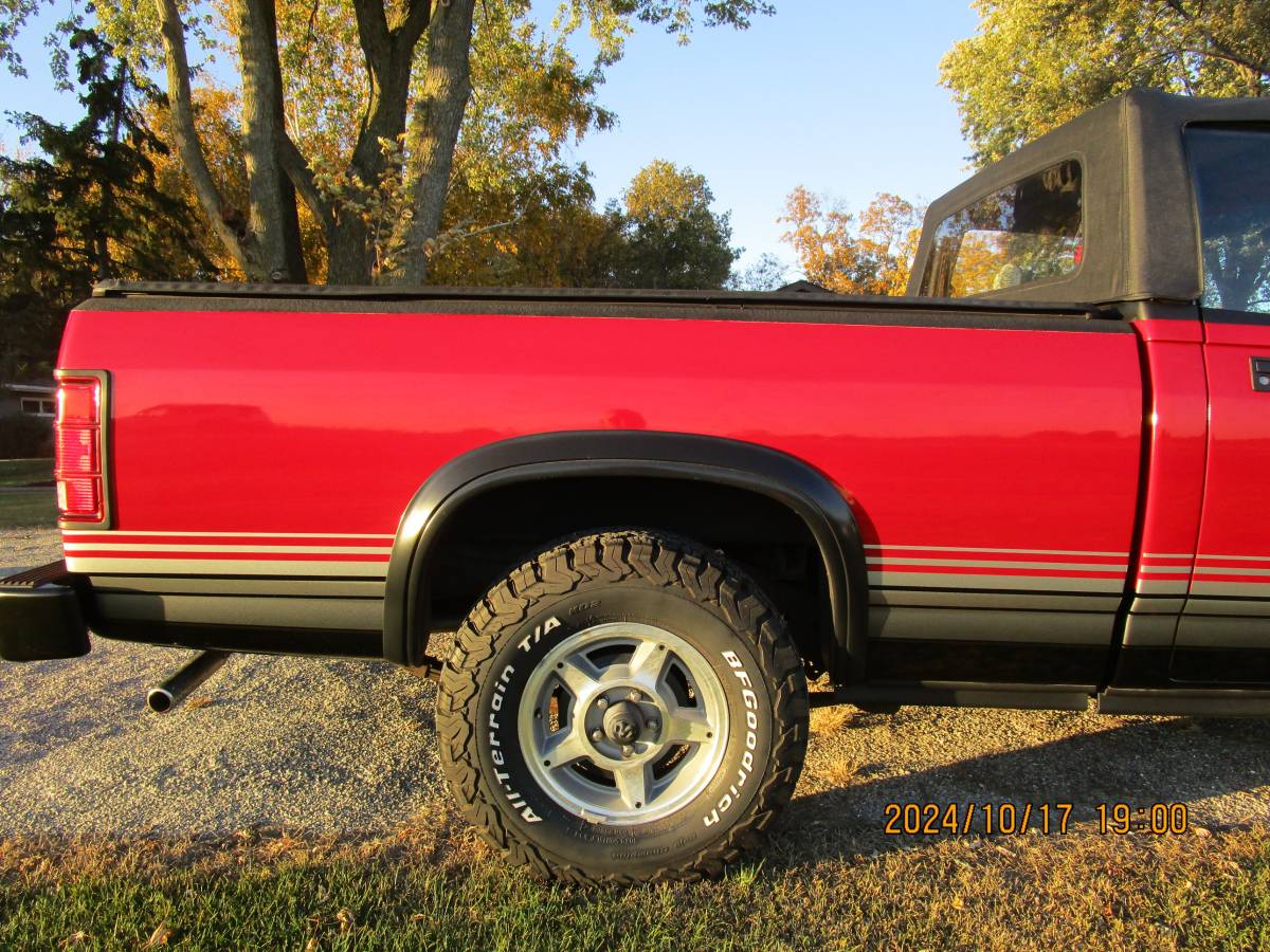 Dodge-Dakota-sport-convertible-1989-2