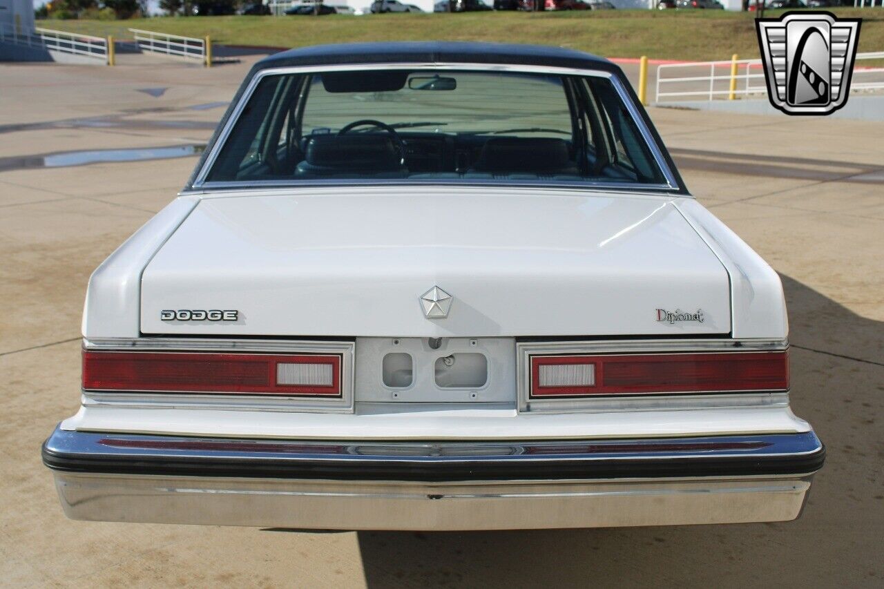 Dodge-Diplomat-Berline-1984-5