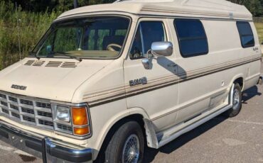 Dodge-E250-camper-van-1988-6