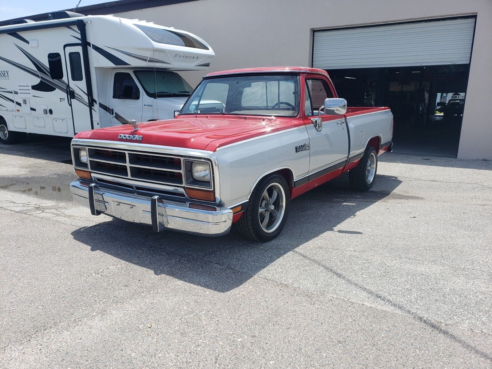 Dodge-Other-Pickups-1988-29