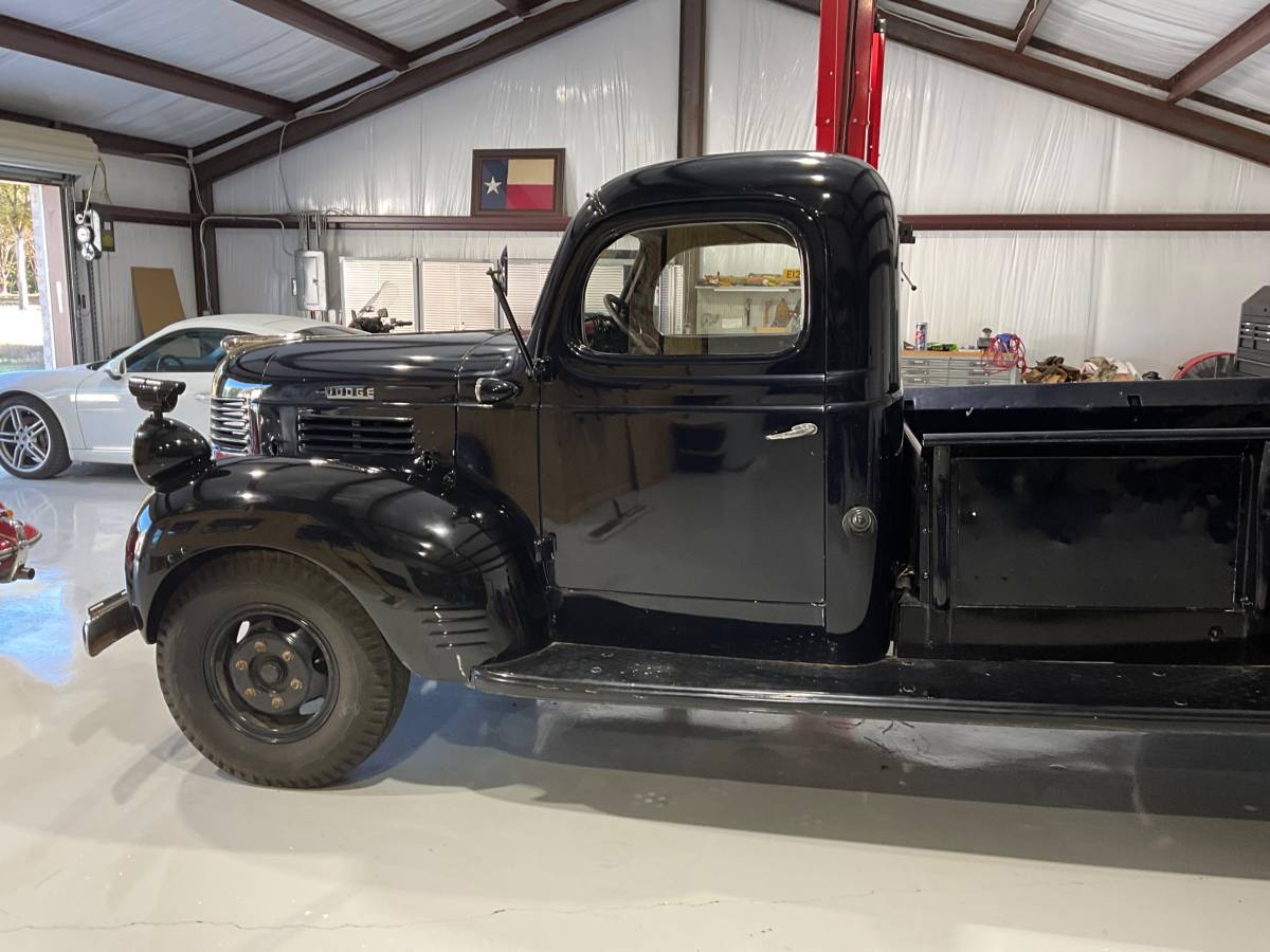 Dodge-Pickup-1947-7