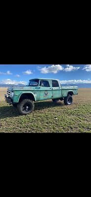 Dodge-Power-Wagon-1970-1