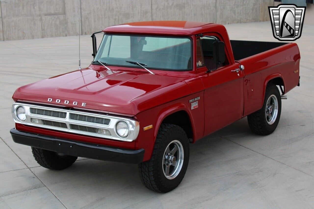 Dodge-Power-Wagon-1971-10