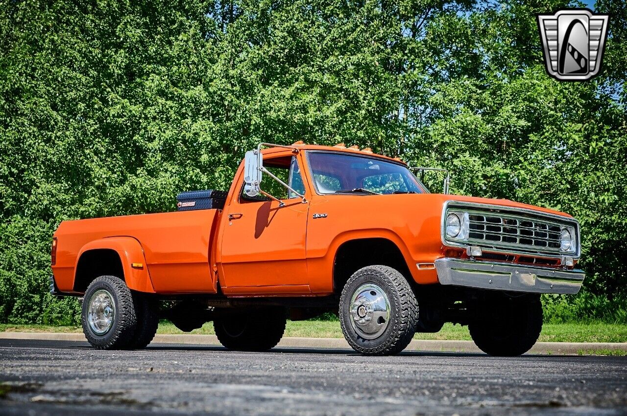 Dodge-Power-Wagon-1973-8