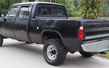 Dodge-Power-Wagon-1975-3