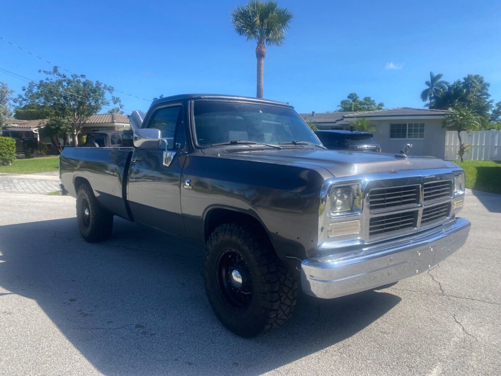 Dodge Power Wagon  1991