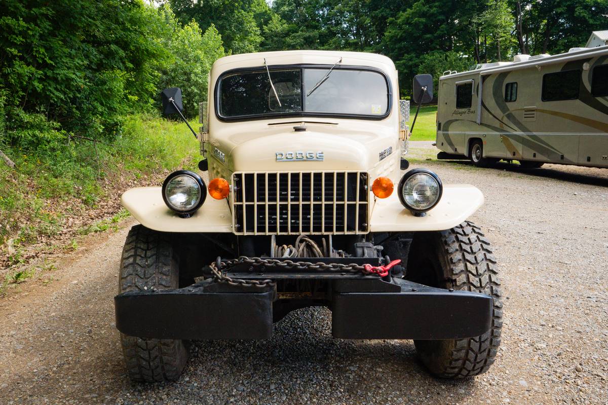 Dodge-Power-wagon-diesel-1964-4