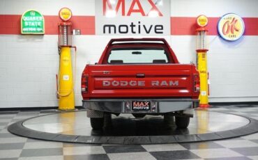 Dodge-Ram-100-1990-3