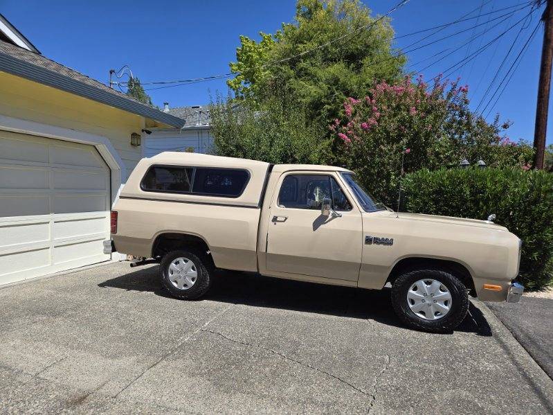 Dodge-Ram-150-1983-1