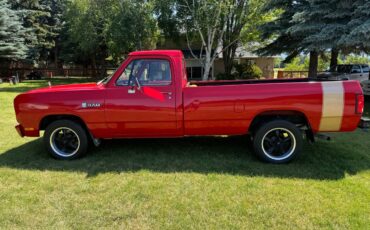 Dodge-Ram-150-d-1985-2