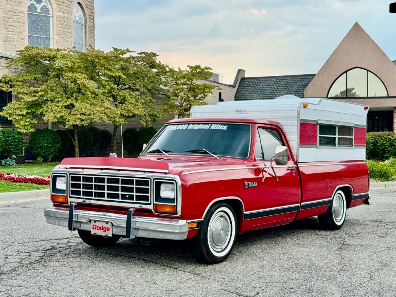 Dodge-Ram-1500-1985-8