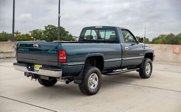 Dodge-Ram-2500-Pickup-1995-11