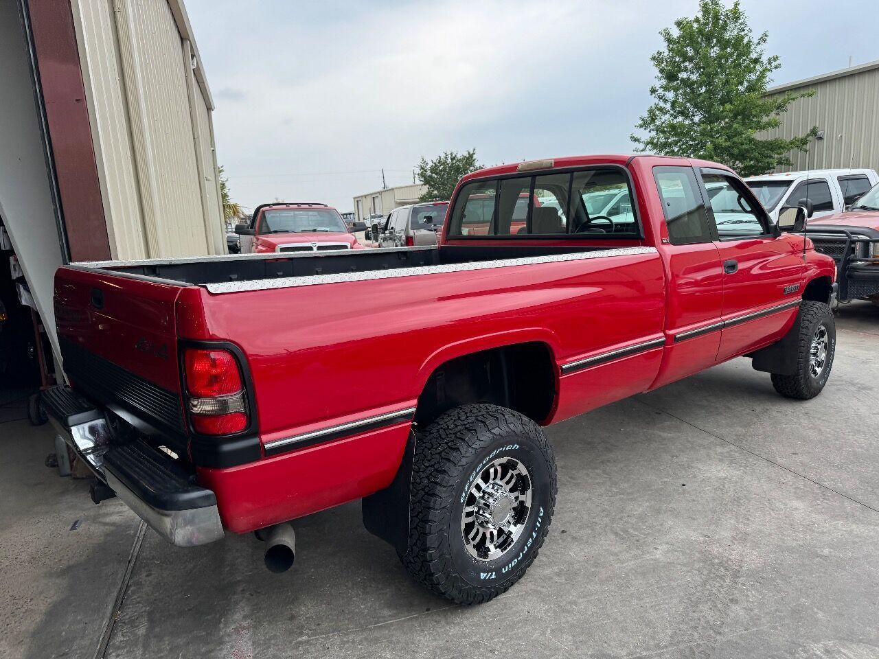 Dodge-Ram-2500-Pickup-1995-4