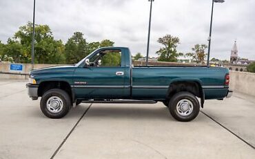 Dodge-Ram-2500-Pickup-1995-8