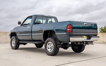 Dodge-Ram-2500-Pickup-1995-9