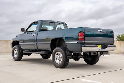 Dodge-Ram-2500-Pickup-1995-9