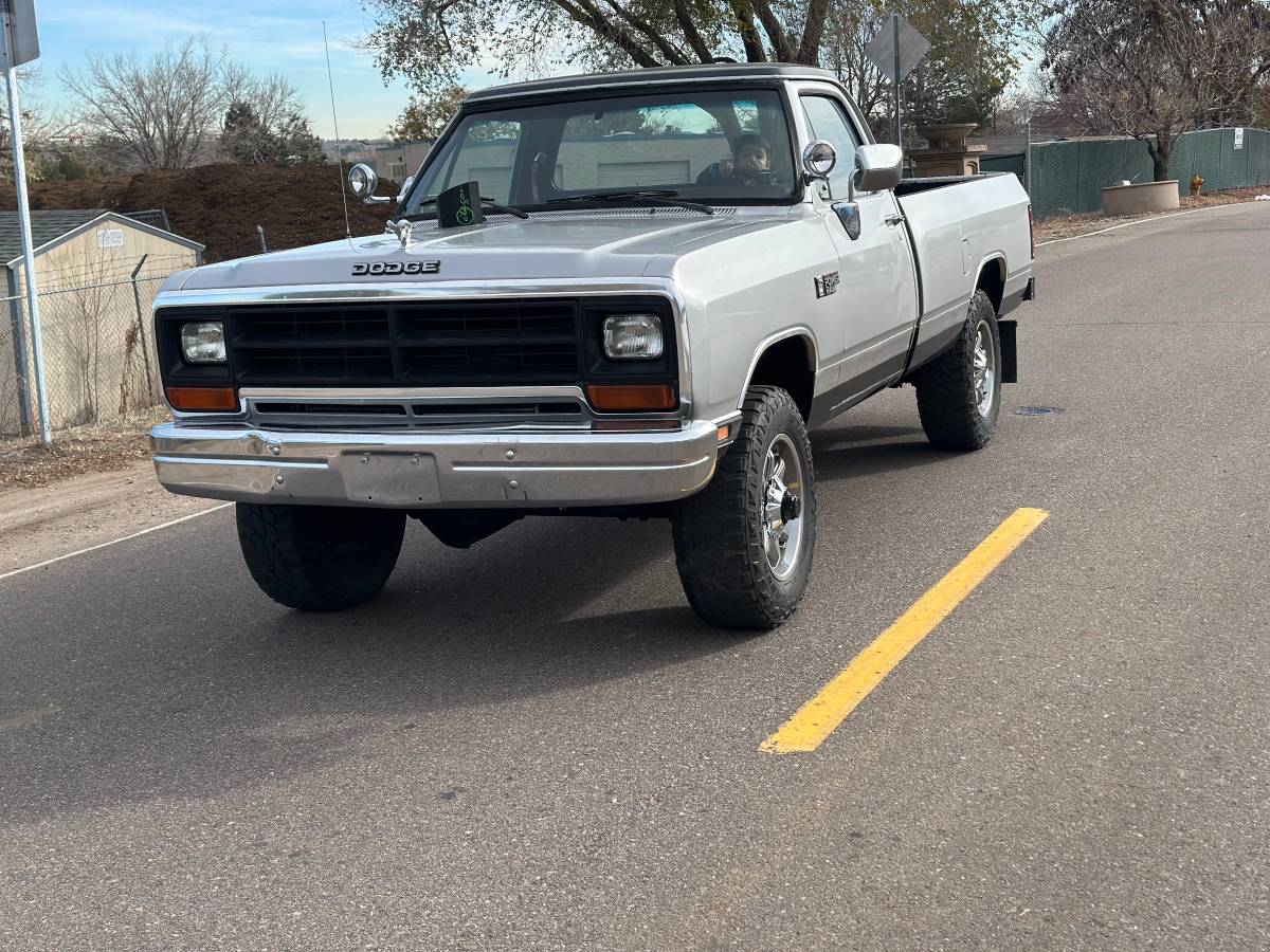 Dodge-Ram-2500-diesel-1990-3